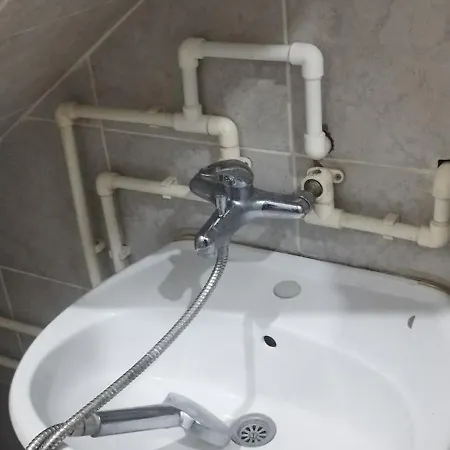 Small With Private Bathrooms Internet بلغراد