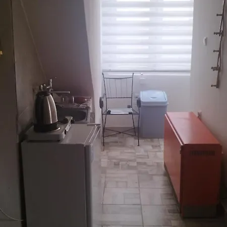 Small With Private Bathrooms Internet بلغراد