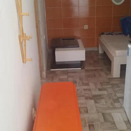 Small With Private Bathrooms Internet *